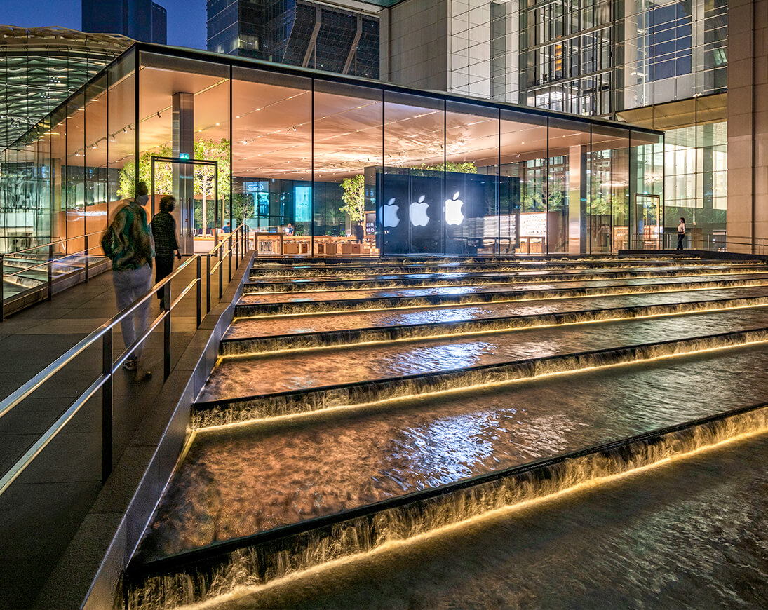 Interior de Apple Store Al Maryah